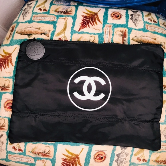 Black Chanel BeautyTravel Cosmetic Bag For Women Large Capacity. - Picture 2 of 10